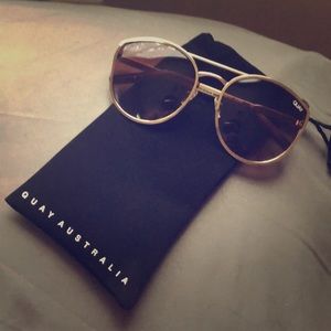 Quay Australia Cherry  Bomb sunglasses